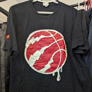 Toronto Raptors Drippy Logo T-Shirt Size Large